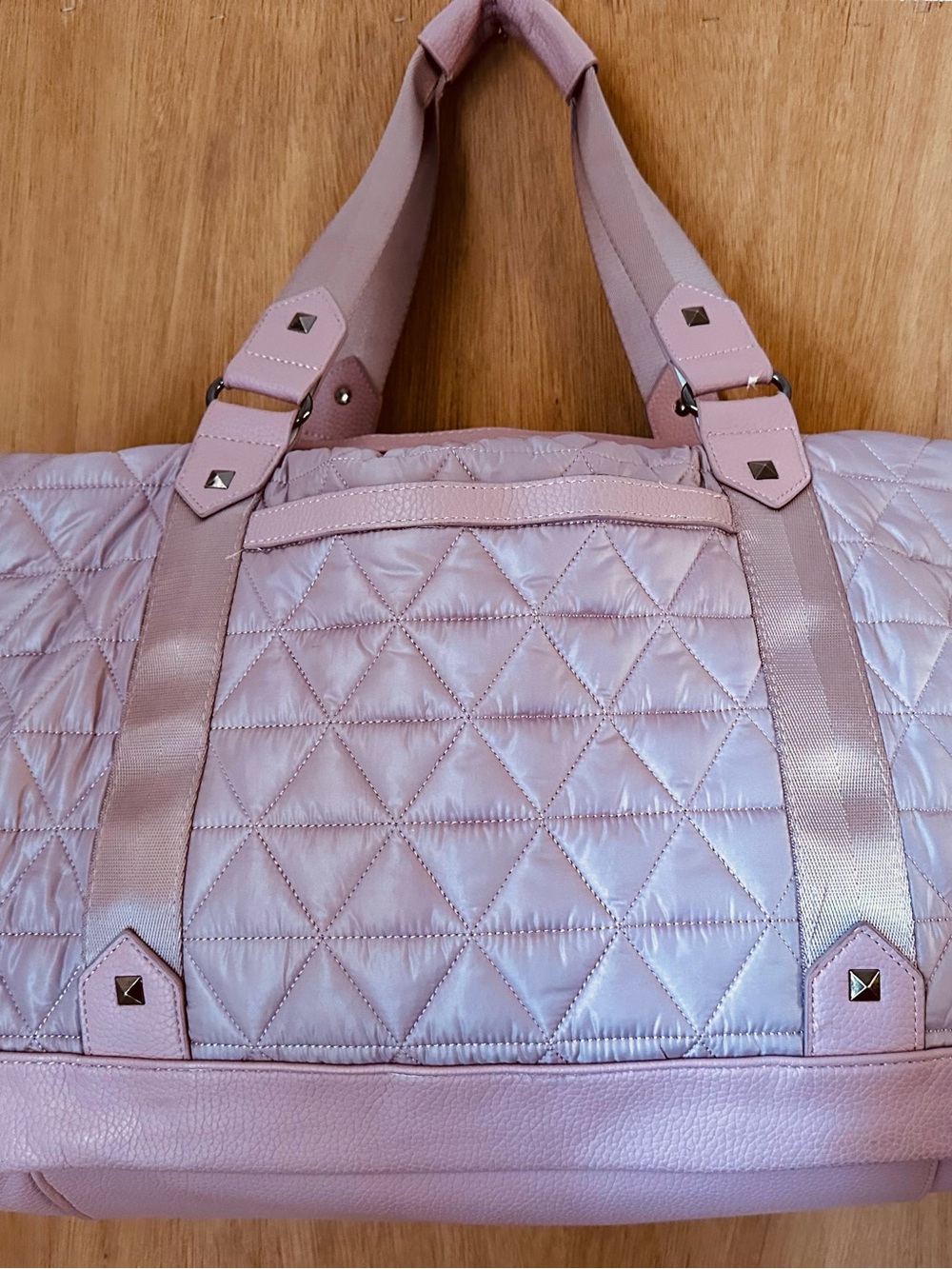 ISSAC MIZRAHI Quilted Pink Women's Weekender Bag w Quilted Water Bottle